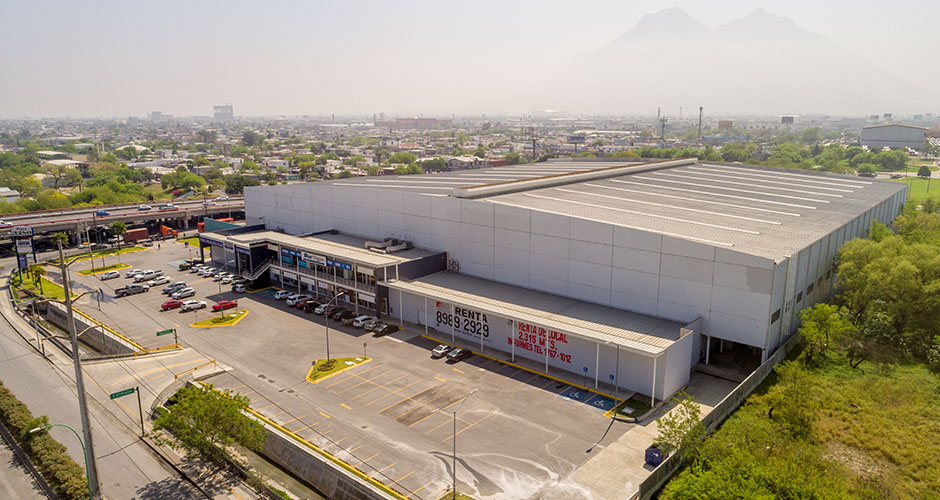 ADOSA, CENTRO DE DISTRIBUCIÓN Y DE NEGOCIOS Y PLAZA COMERCIAL